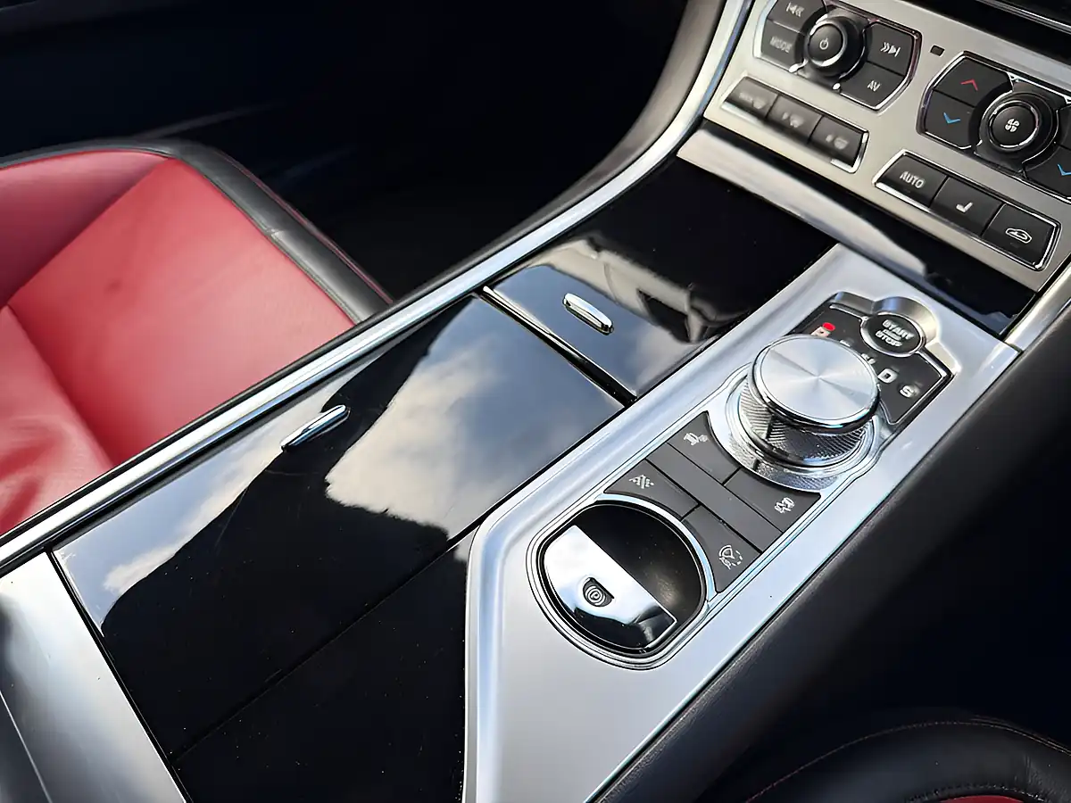 Used 2014 Jaguar Xf Portfolio White - Interior and Exterior details 17