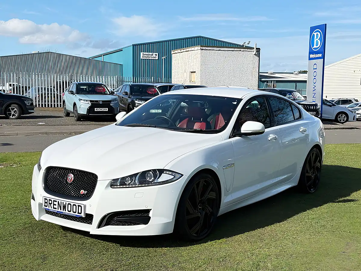 Used 2014 Jaguar Xf Portfolio White - Interior and Exterior details 4