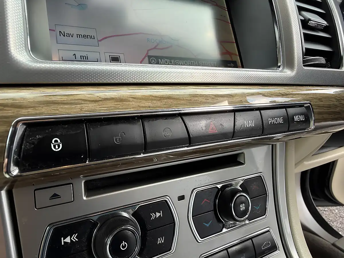 Used 2014 Jaguar Xf Premium Luxury Grey - Interior and Exterior details 16