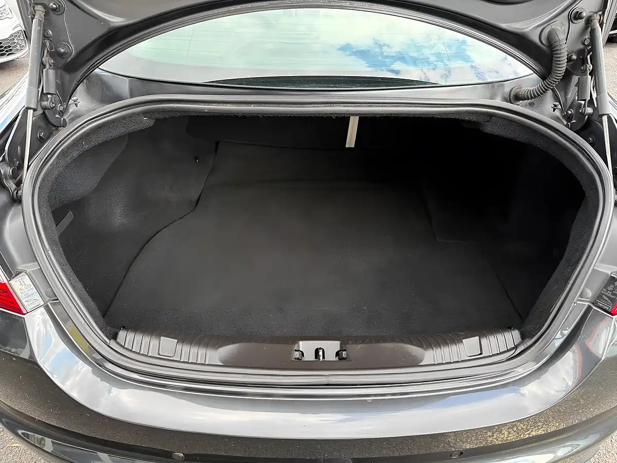 Used 2014 Jaguar Xf Premium Luxury Grey - Interior and Exterior details 19