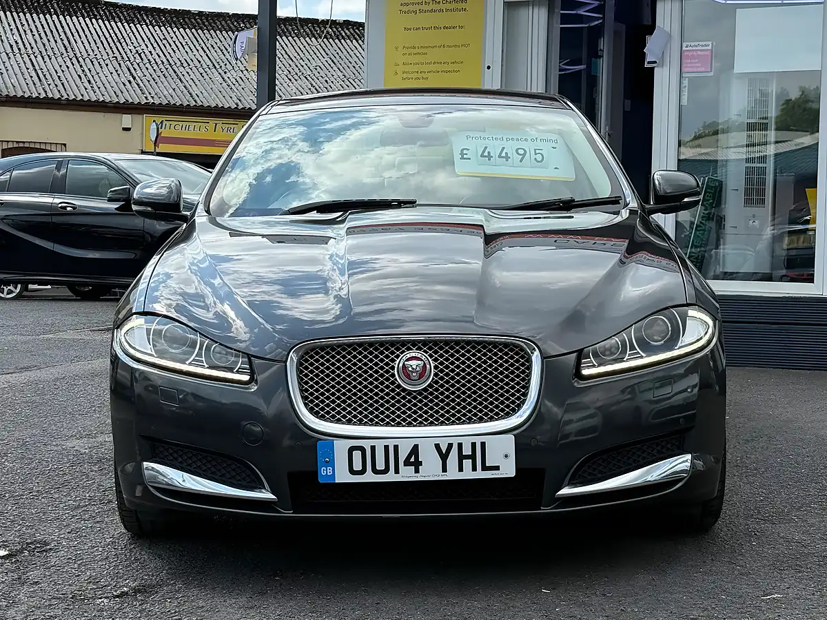 Used 2014 Jaguar Xf Premium Luxury Grey - Interior and Exterior details 4