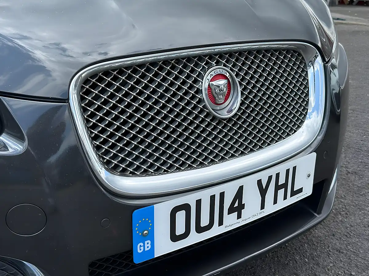 Used 2014 Jaguar Xf Premium Luxury Grey - Interior and Exterior details 7