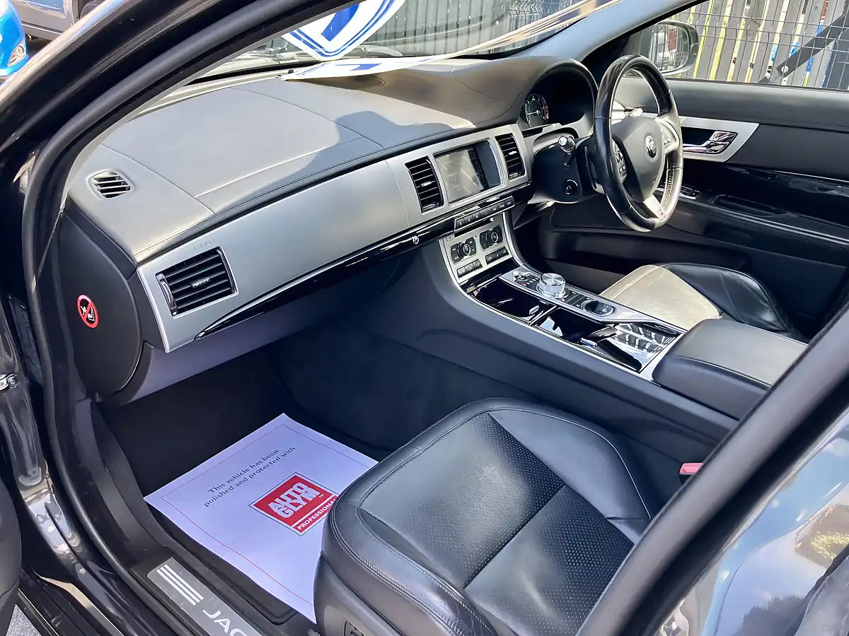 Used 2014 Jaguar Xf Premium Luxury Grey - Interior and Exterior details 7