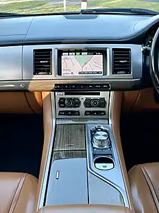 Used 2014 Jaguar Xf Premium Luxury Red - Interior and Exterior details 16