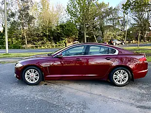 Used 2014 Jaguar Xf Premium Luxury Red - Interior and Exterior details 7