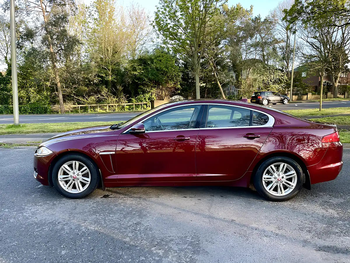 Used 2014 Jaguar Xf Premium Luxury Red - Interior and Exterior details 7