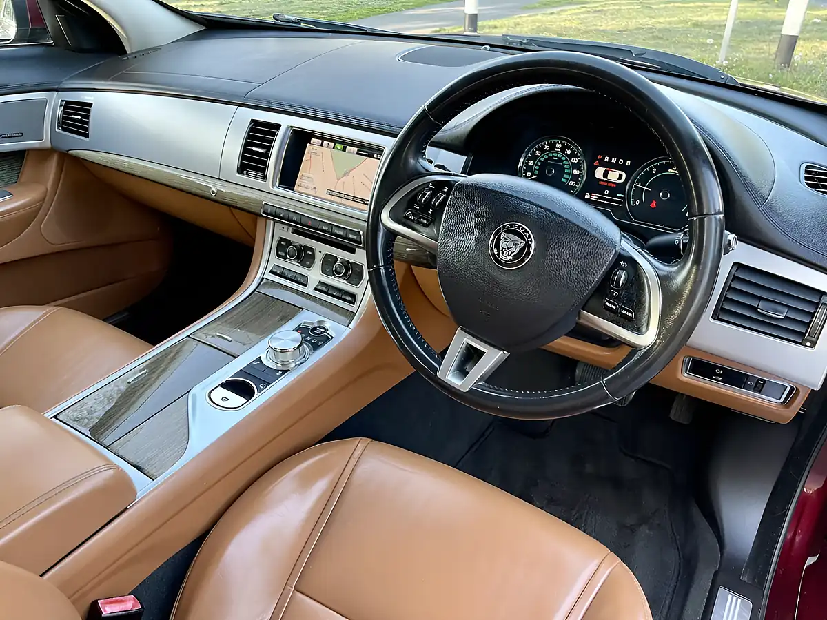 Used 2014 Jaguar Xf Premium Luxury Red - Interior and Exterior details 8