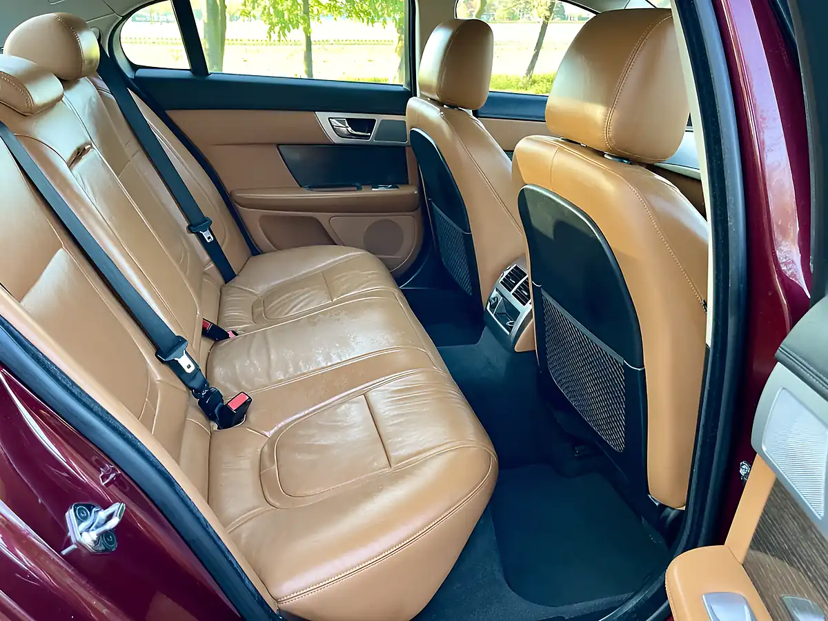 Used 2014 Jaguar Xf Premium Luxury Red - Interior and Exterior details 9
