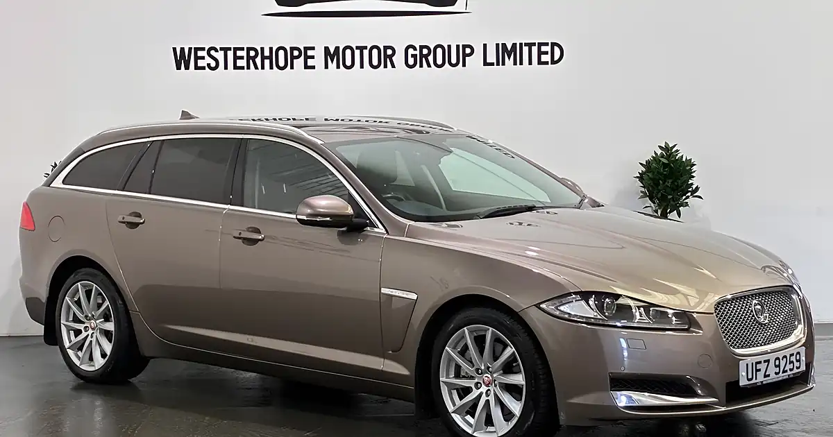 Used 2014 Jaguar Xf Premium Luxury Sportbrake Bronze - Front View