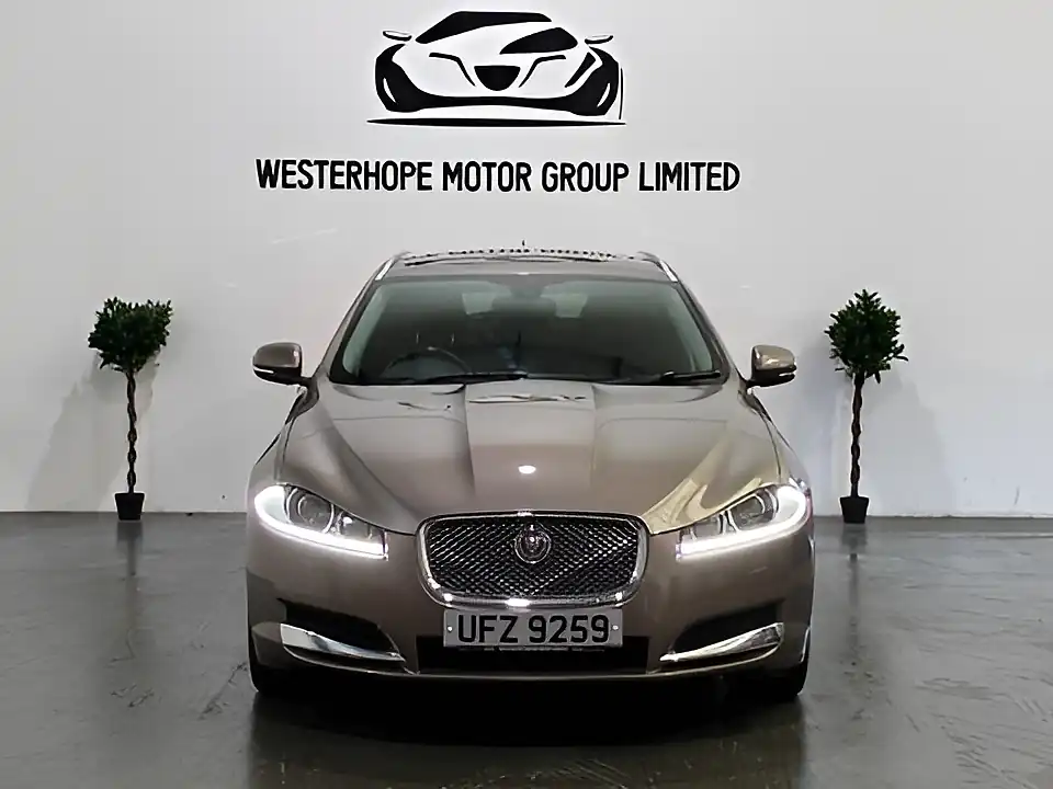 Used 2014 Jaguar Xf Premium Luxury Sportbrake Bronze - Interior and Exterior details 10