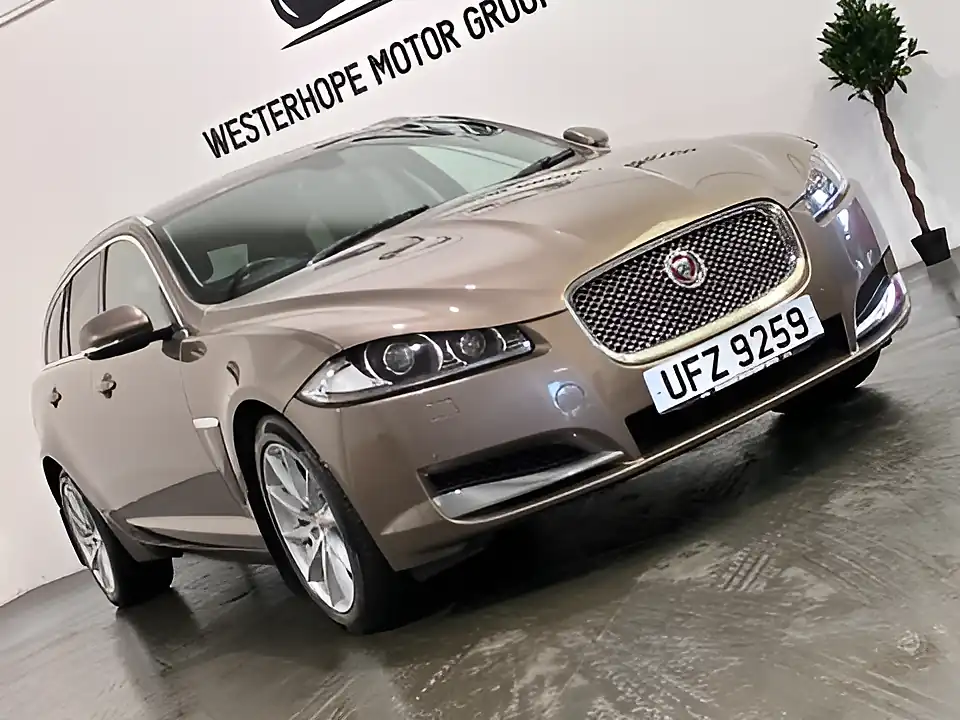 Used 2014 Jaguar Xf Premium Luxury Sportbrake Bronze - Interior and Exterior details 15