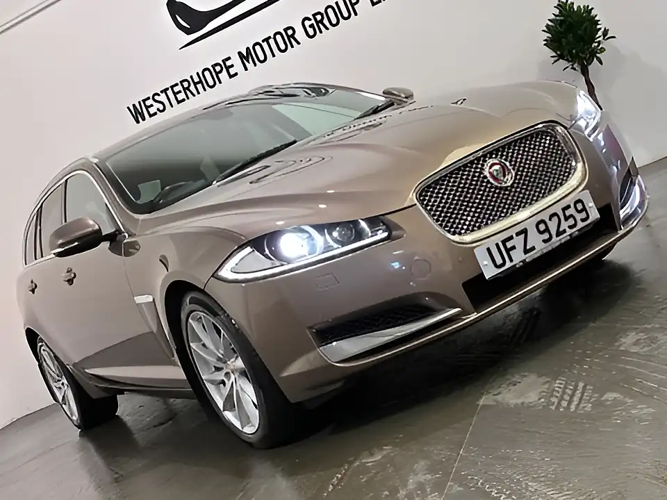 Used 2014 Jaguar Xf Premium Luxury Sportbrake Bronze - Interior and Exterior details 16