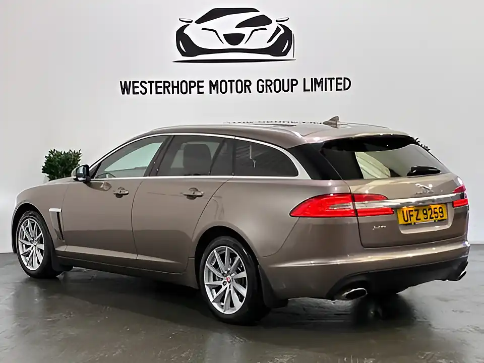Used 2014 Jaguar Xf Premium Luxury Sportbrake Bronze - Interior and Exterior details 17
