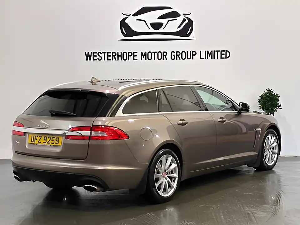 Used 2014 Jaguar Xf Premium Luxury Sportbrake Bronze - Interior and Exterior details 4