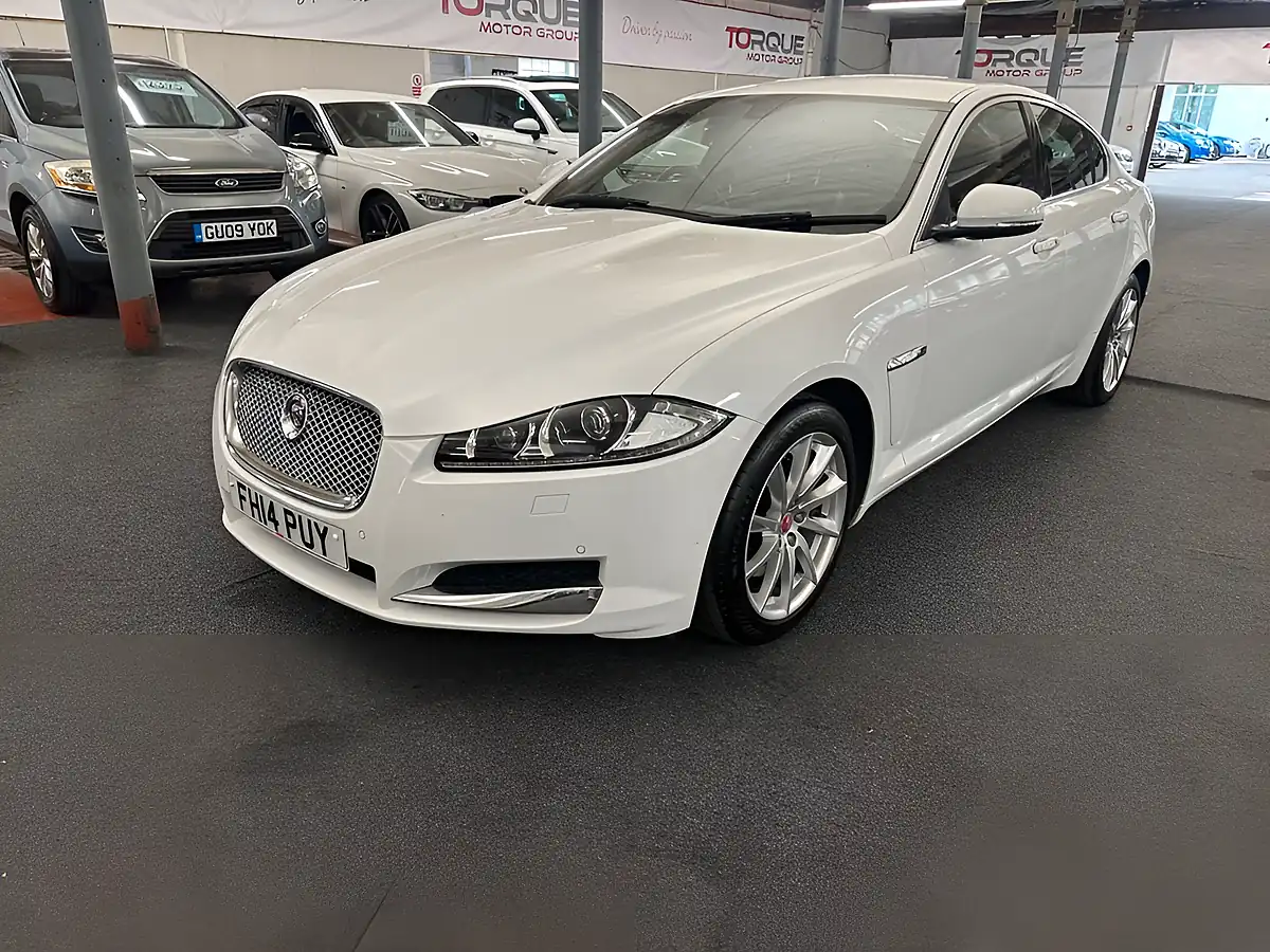 Used 2014 Jaguar Xf Premium Luxury White - Front View