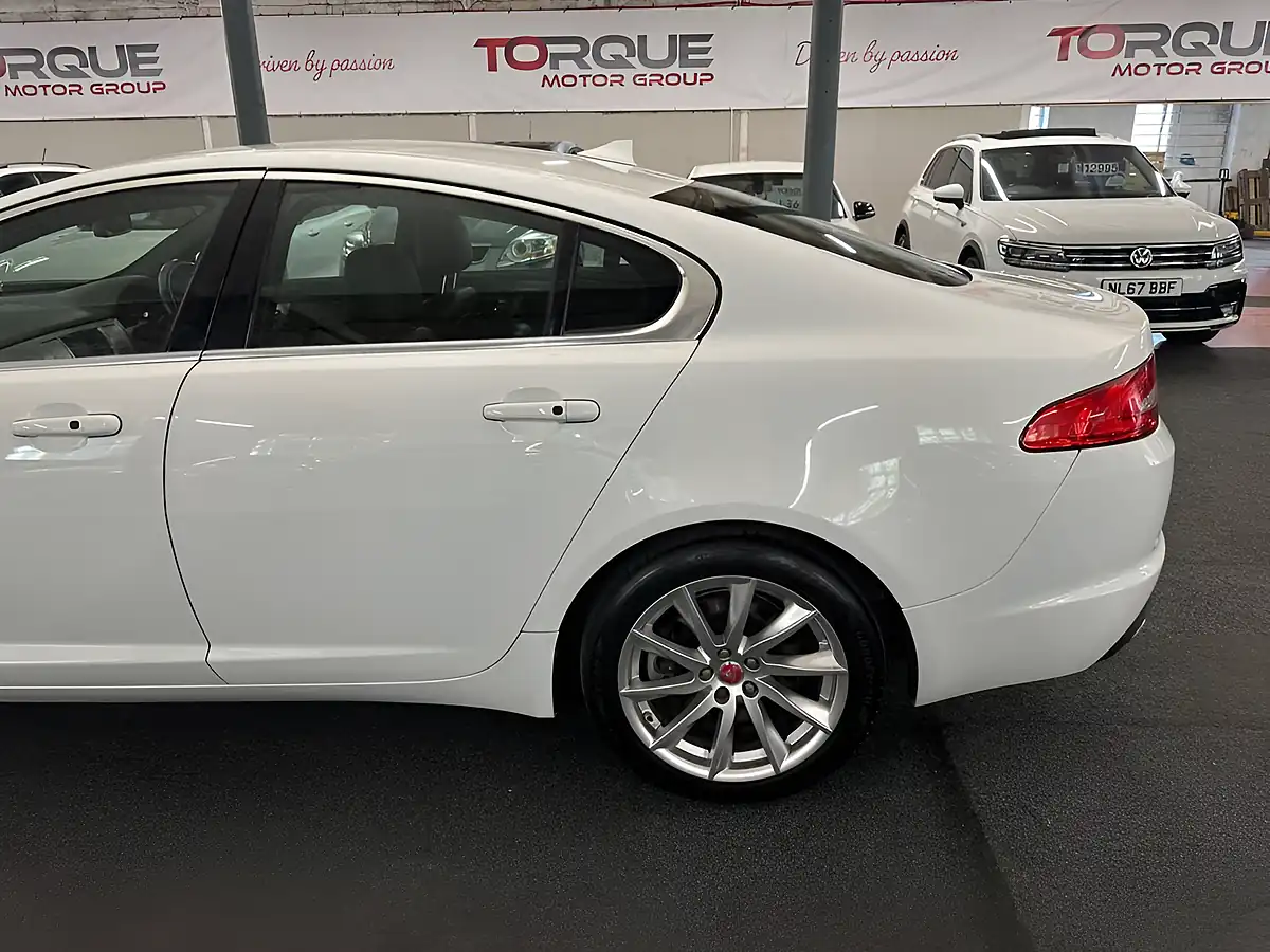 Used 2014 Jaguar Xf Premium Luxury White - Interior and Exterior details 13