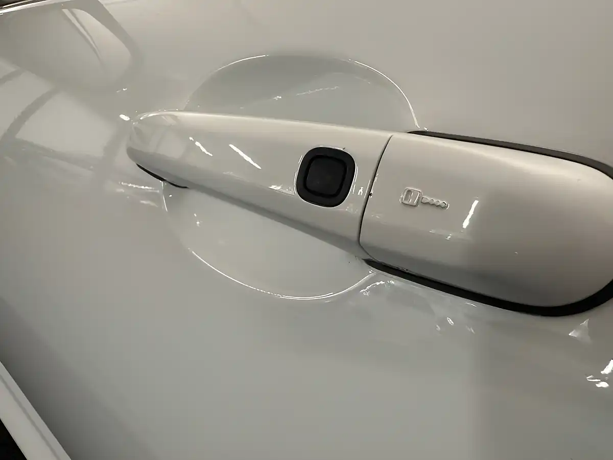 Used 2014 Jaguar Xf Premium Luxury White - Interior and Exterior details 14