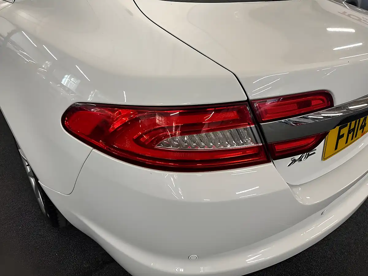 Used 2014 Jaguar Xf Premium Luxury White - Interior and Exterior details 17