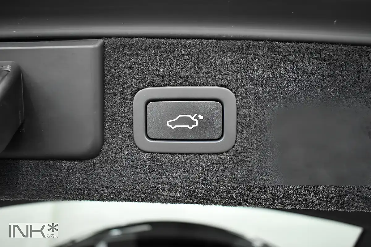 Used 2014 Jaguar Xf R-Sport Black - Interior and Exterior details 15