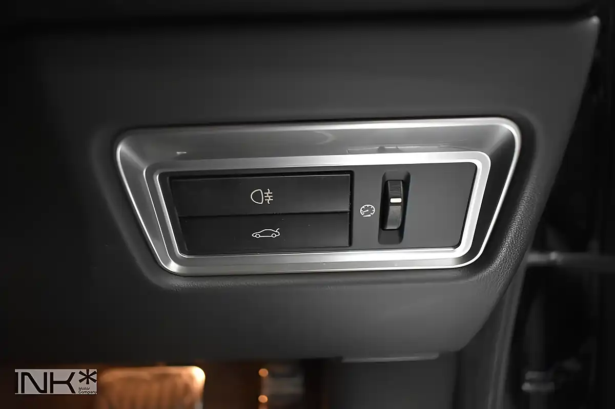 Used 2014 Jaguar Xf R-Sport Black - Interior and Exterior details 19