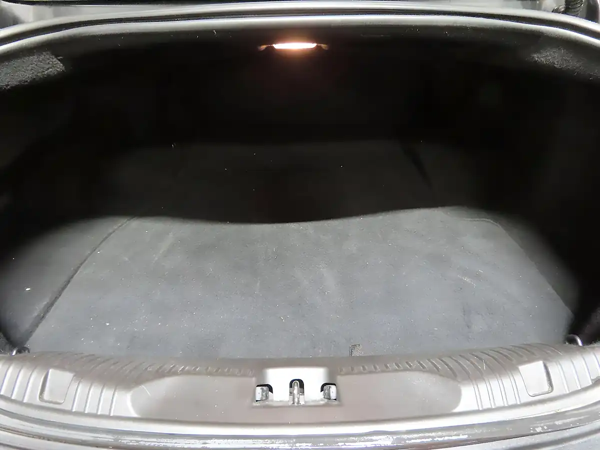 Used 2014 Jaguar Xf R-Sport Grey - Interior and Exterior details 12