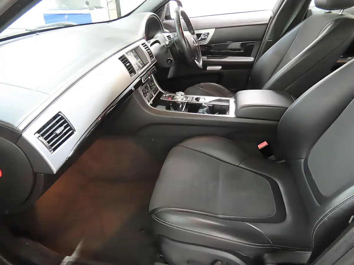 Used 2014 Jaguar Xf R-Sport Grey - Interior and Exterior details 9