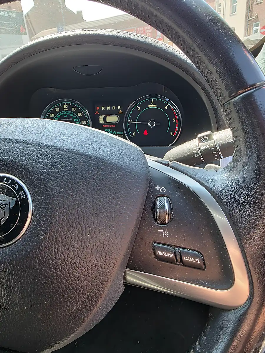 Used 2014 Jaguar Xf R-Sport Sportbrake White - Interior and Exterior details 14