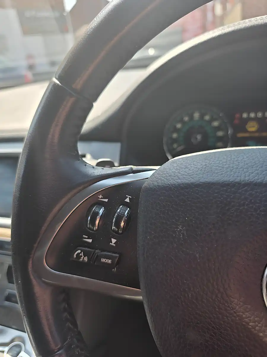 Used 2014 Jaguar Xf R-Sport Sportbrake White - Interior and Exterior details 15