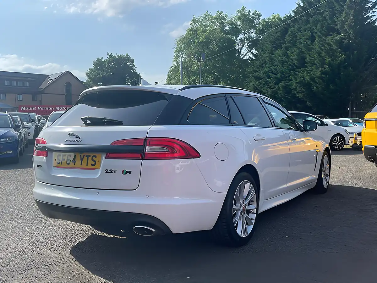 Used 2014 Jaguar Xf R-Sport White - Interior and Exterior details 10