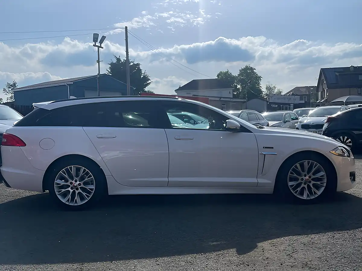 Used 2014 Jaguar Xf R-Sport White - Interior and Exterior details 12