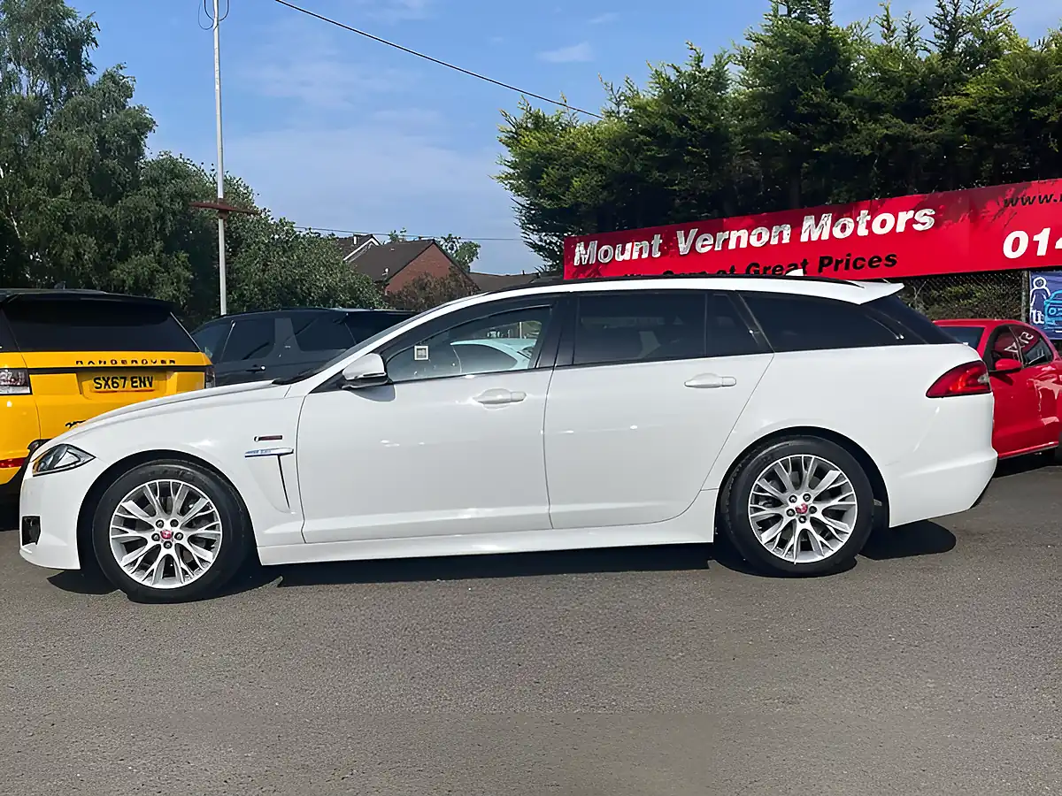 Used 2014 Jaguar Xf R-Sport White - Interior and Exterior details 6
