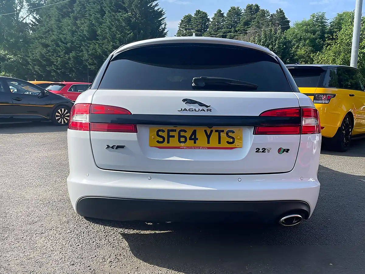 Used 2014 Jaguar Xf R-Sport White - Interior and Exterior details 9