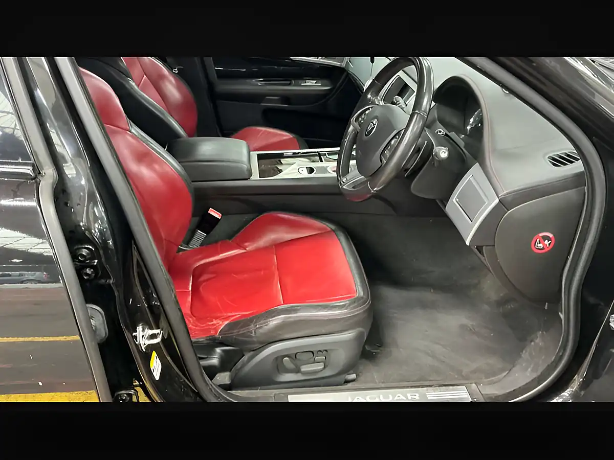 Used 2014 Jaguar Xf S Portfolio Black - Interior and Exterior details 9
