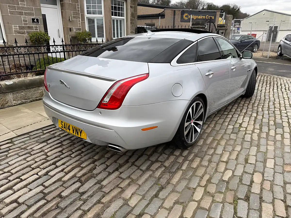 Used 2014 Jaguar Xj Portfolio Rhodium Silver - Interior and Exterior details 16