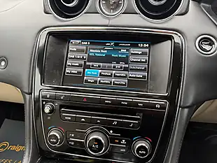 Used 2014 Jaguar Xj Portfolio Rhodium Silver - Interior and Exterior details 19