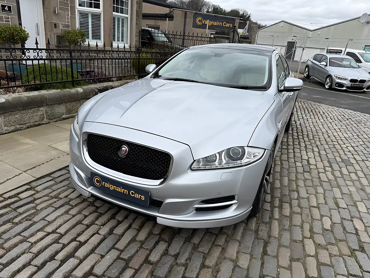 Used 2014 Jaguar Xj Portfolio Rhodium Silver - Interior and Exterior details 5