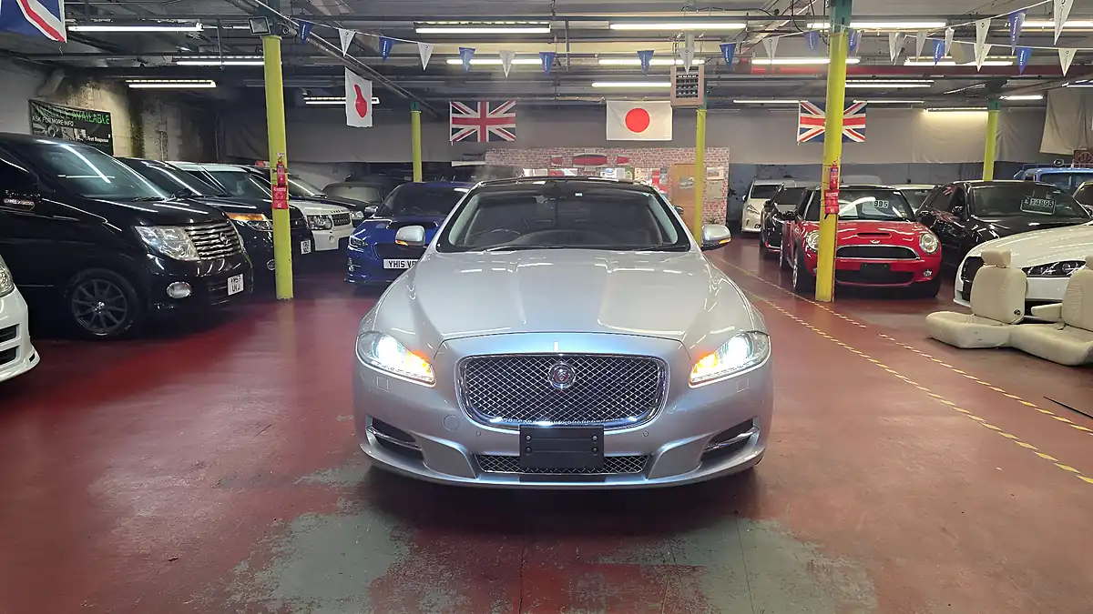 Used 2014 Jaguar Xj Supersport Silver - Interior and Exterior details 2