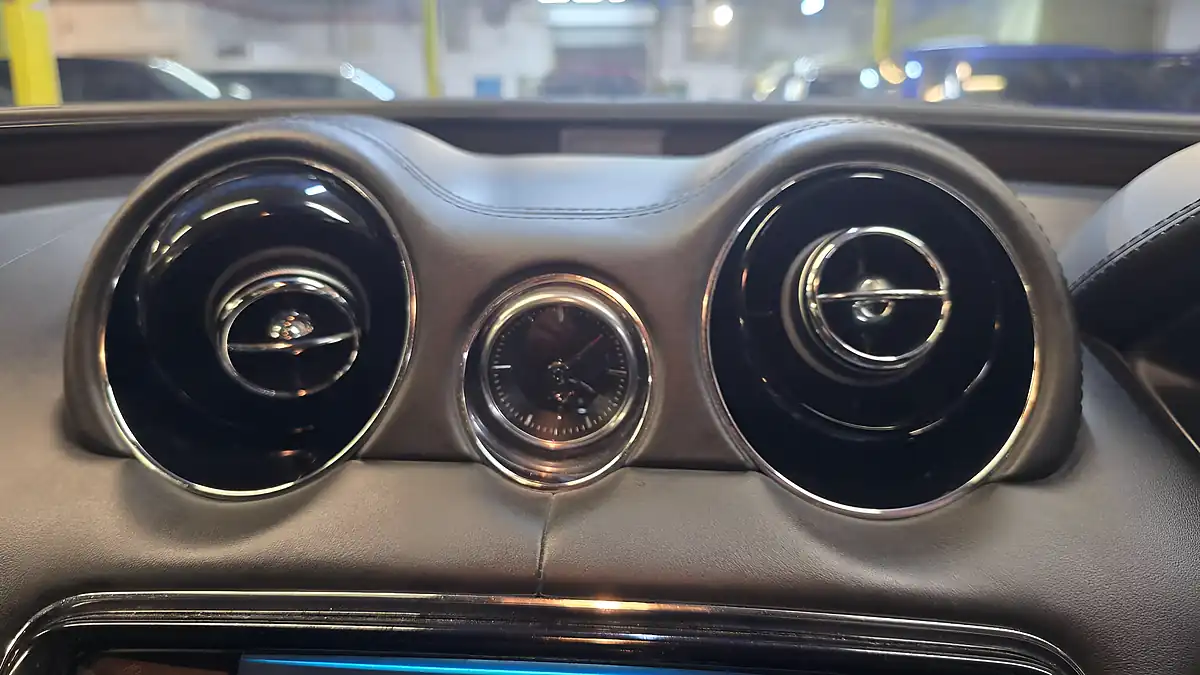 Used 2014 Jaguar Xj Supersport Silver - Interior and Exterior details 6
