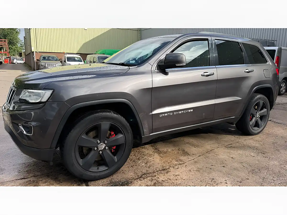 Used 2014 Jeep Grand Cherokee Limited Grey - Interior and Exterior details 2