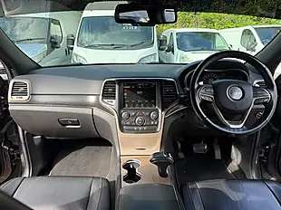 Used 2014 Jeep Grand Cherokee Limited Grey - Interior and Exterior details 8