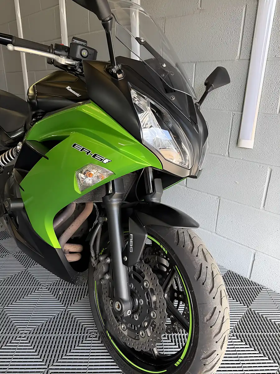 Used 2014 Kawasaki ER-6F Super Sports Abs Green - Interior and Exterior details 8