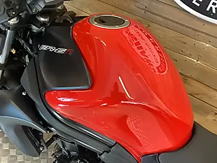 Used 2014 Kawasaki ER-6N Red - Interior and Exterior details 10