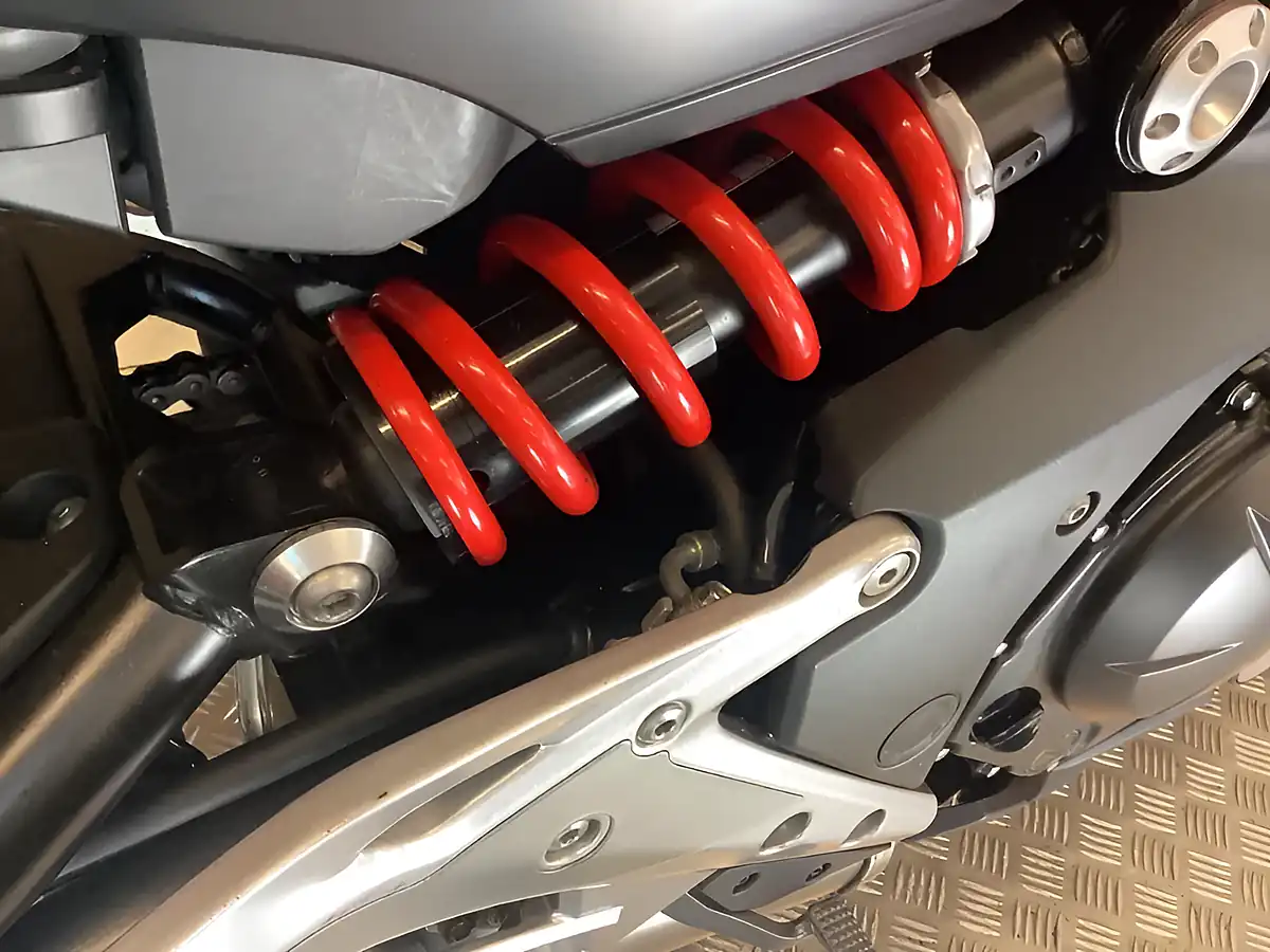 Used 2014 Kawasaki ER-6N Red - Interior and Exterior details 14