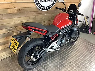 Used 2014 Kawasaki ER-6N Red - Interior and Exterior details 4