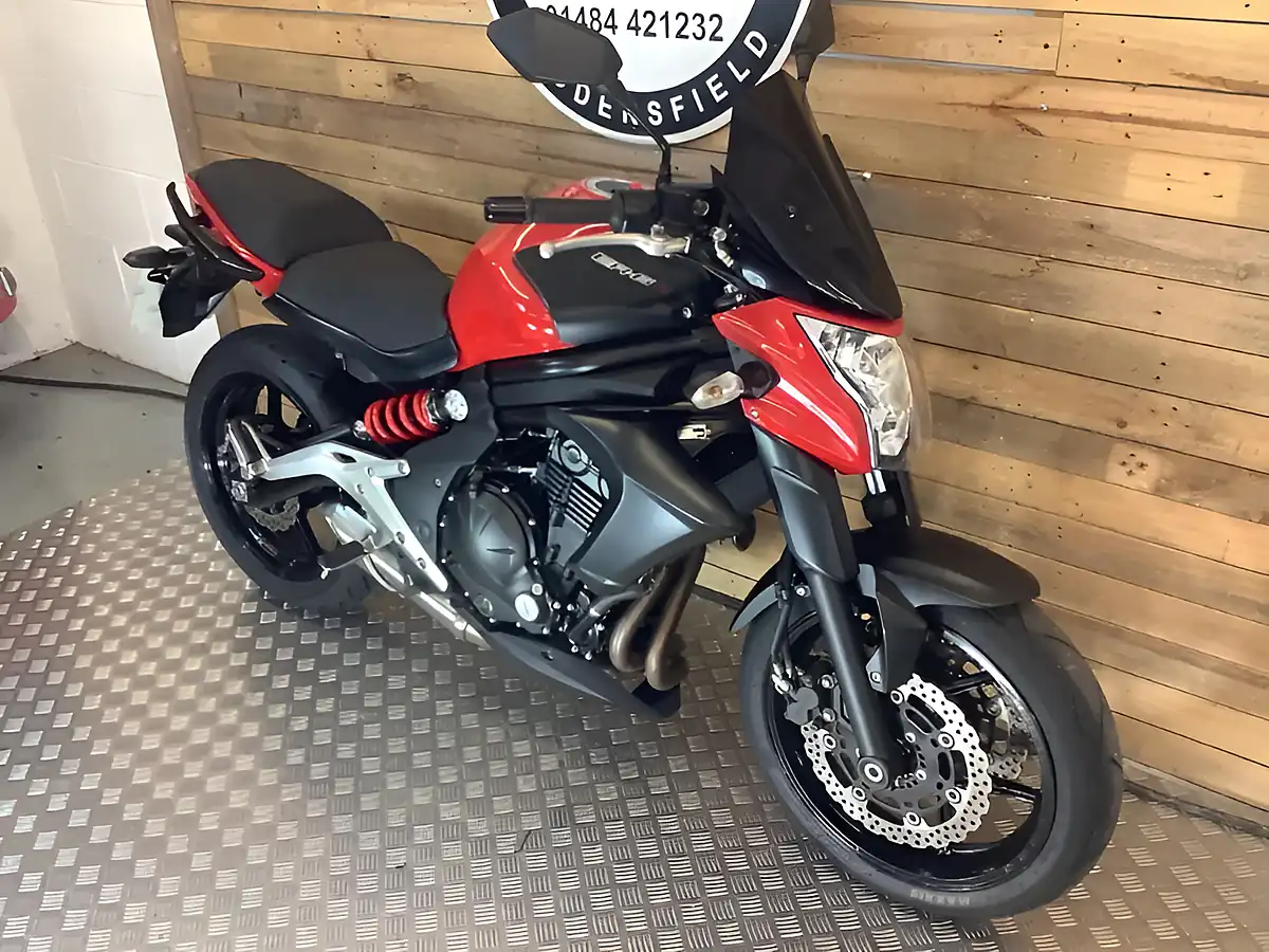 Used 2014 Kawasaki ER-6N Red - Interior and Exterior details 5