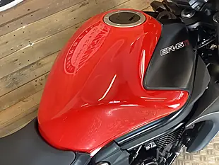 Used 2014 Kawasaki ER-6N Red - Interior and Exterior details 9