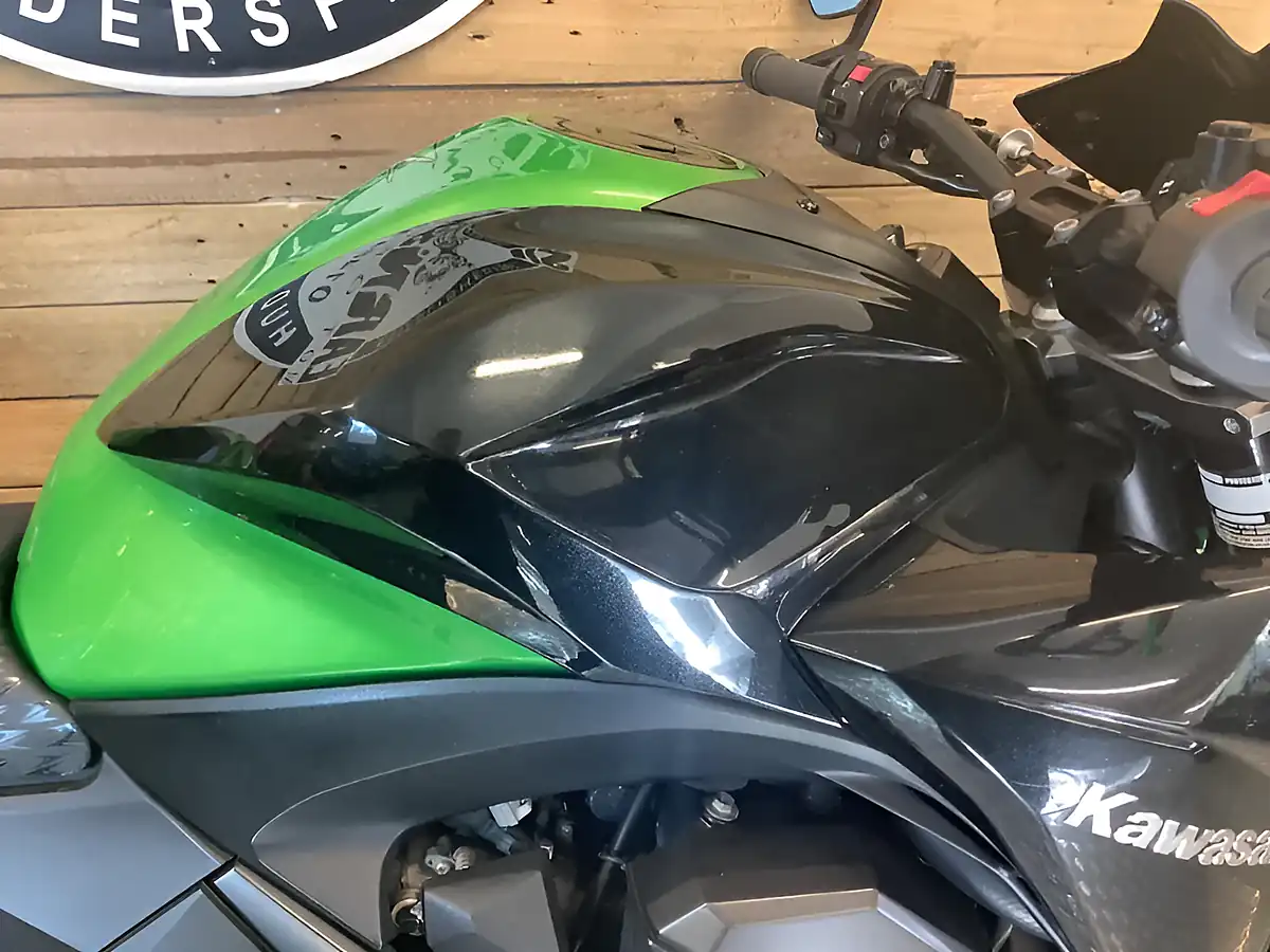 Used 2014 Kawasaki Z Green - Interior and Exterior details 10