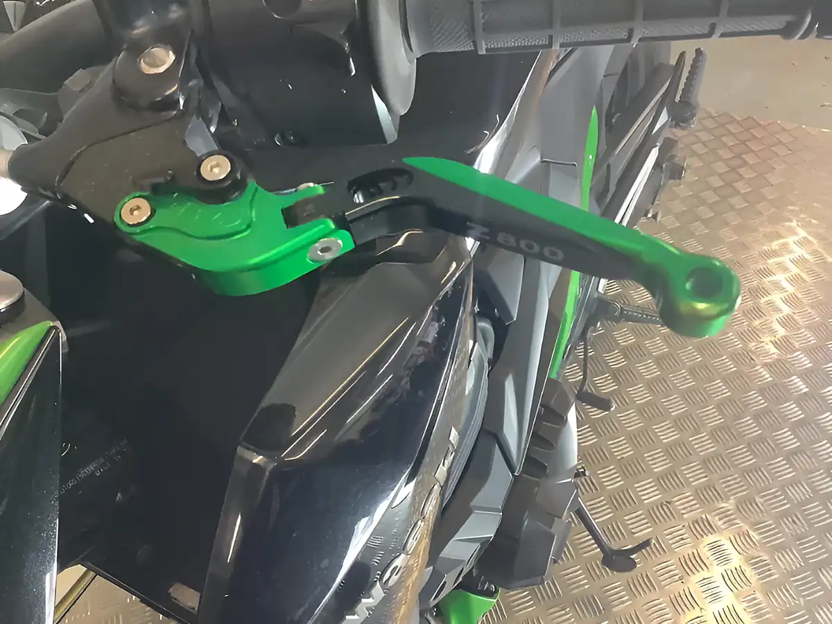 Used 2014 Kawasaki Z Green - Interior and Exterior details 13