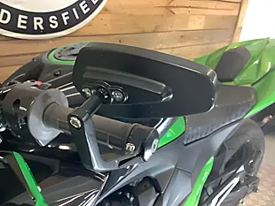 Used 2014 Kawasaki Z Green - Interior and Exterior details 15