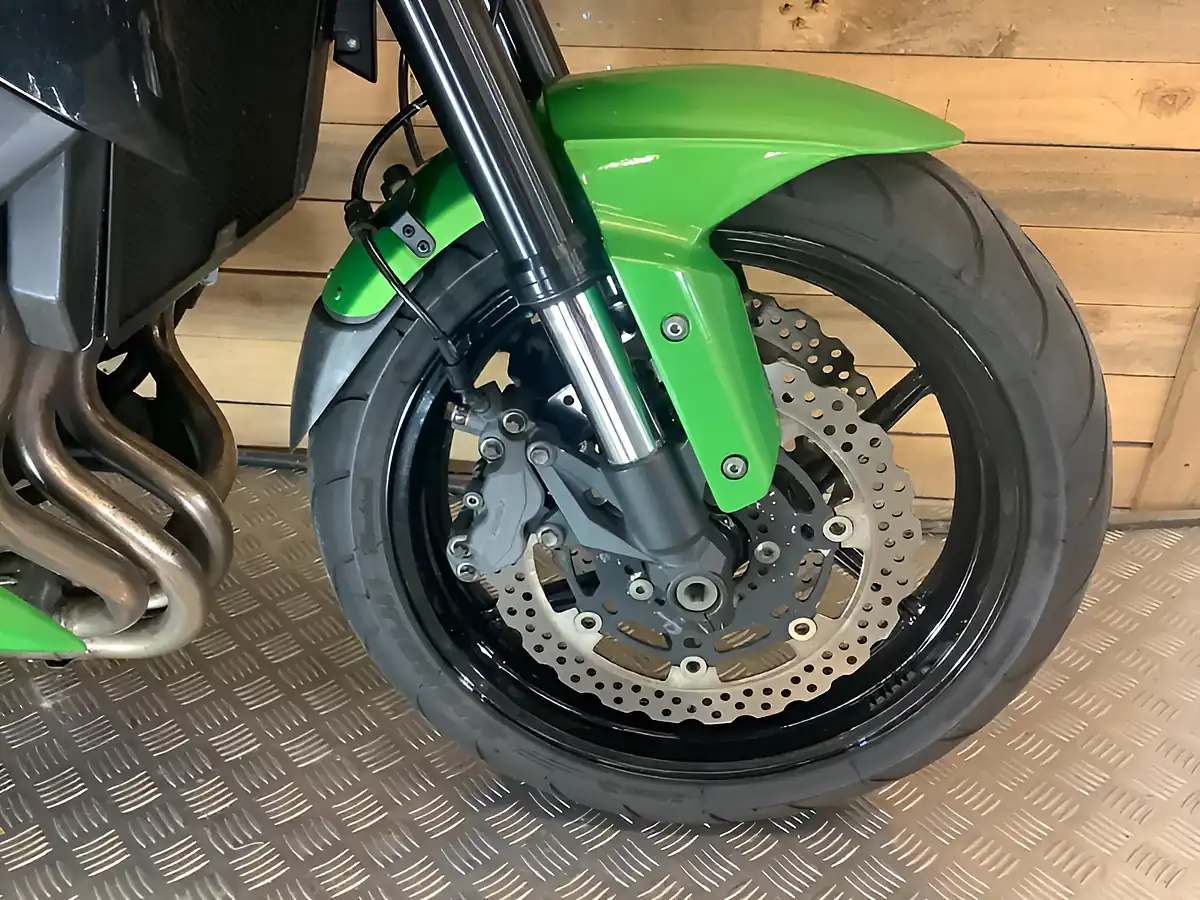 Used 2014 Kawasaki Z Green - Interior and Exterior details 20